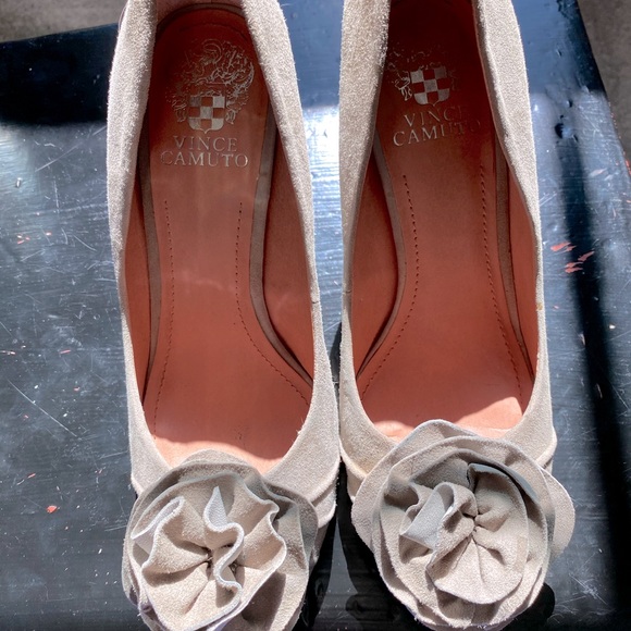 Vince Camino Grey Suede Heels - Picture 1 of 6